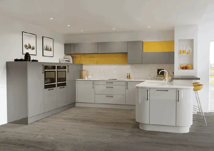 Fitted kitchen range in Glacier high gloss Dust Grey & high gloss Light Grey