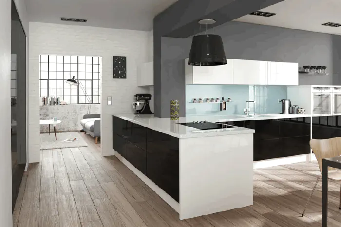 Fitted kitchen range in Glacier High Gloss Black & White